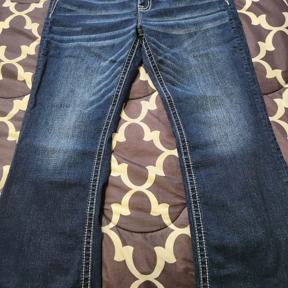 Women's Miss Me  Blue Embroidered Jeans - Picture 3 of 8